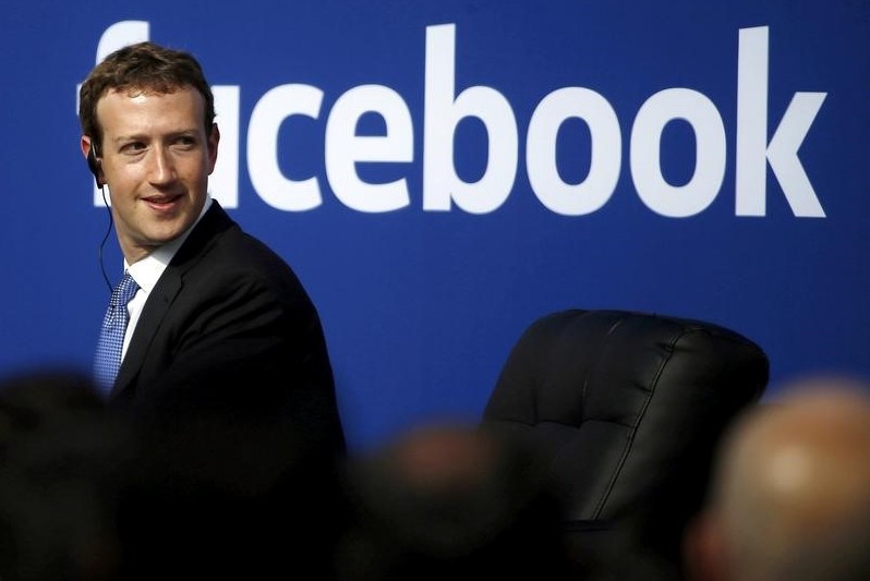 Facebook es una de las empresas que denunció el decreto de Trump ante la Justicia. Foto: Reuters.