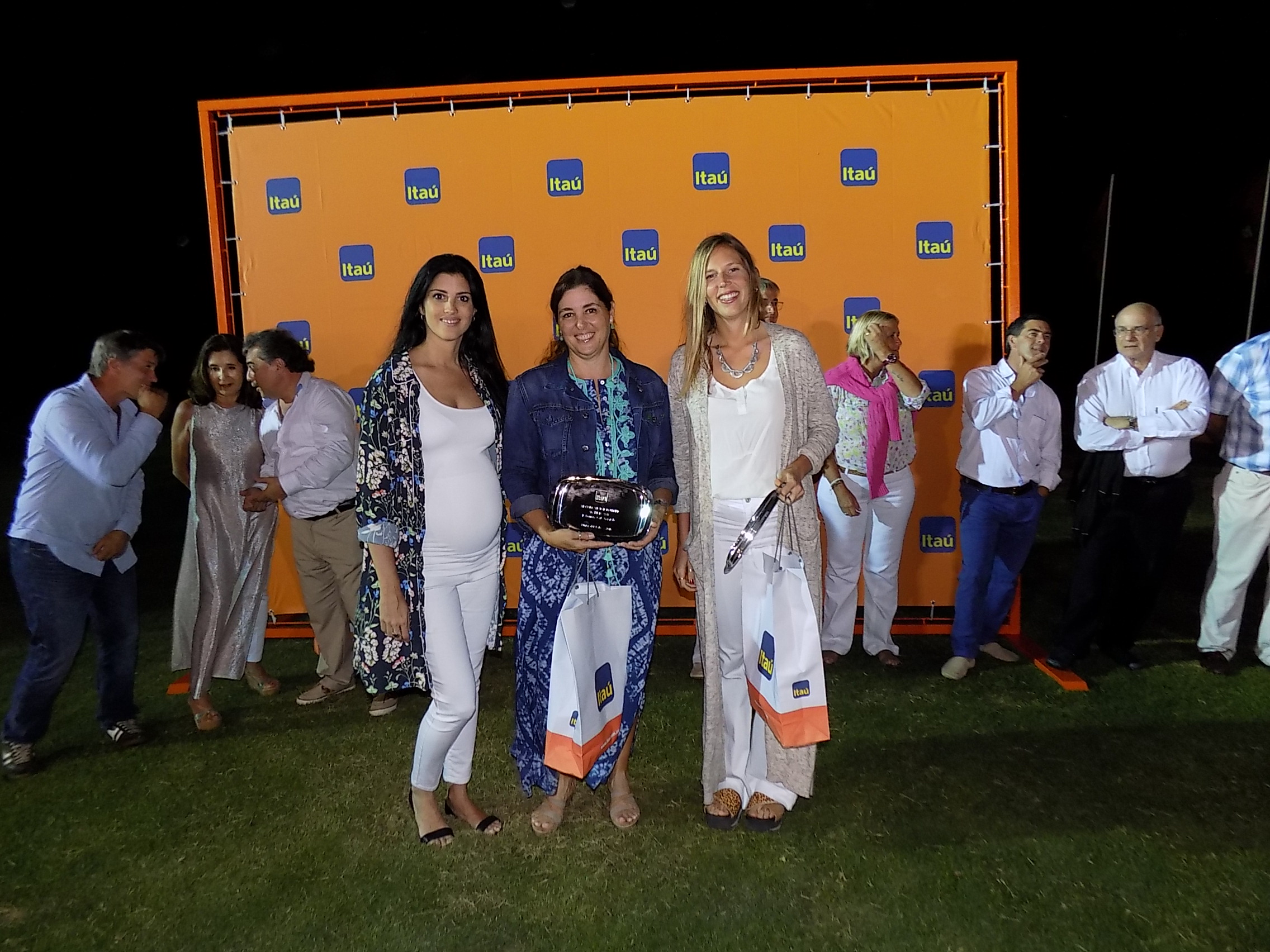 Lucía Cabanas, Valeria Quesada, Candelaria Villar Urquiza.