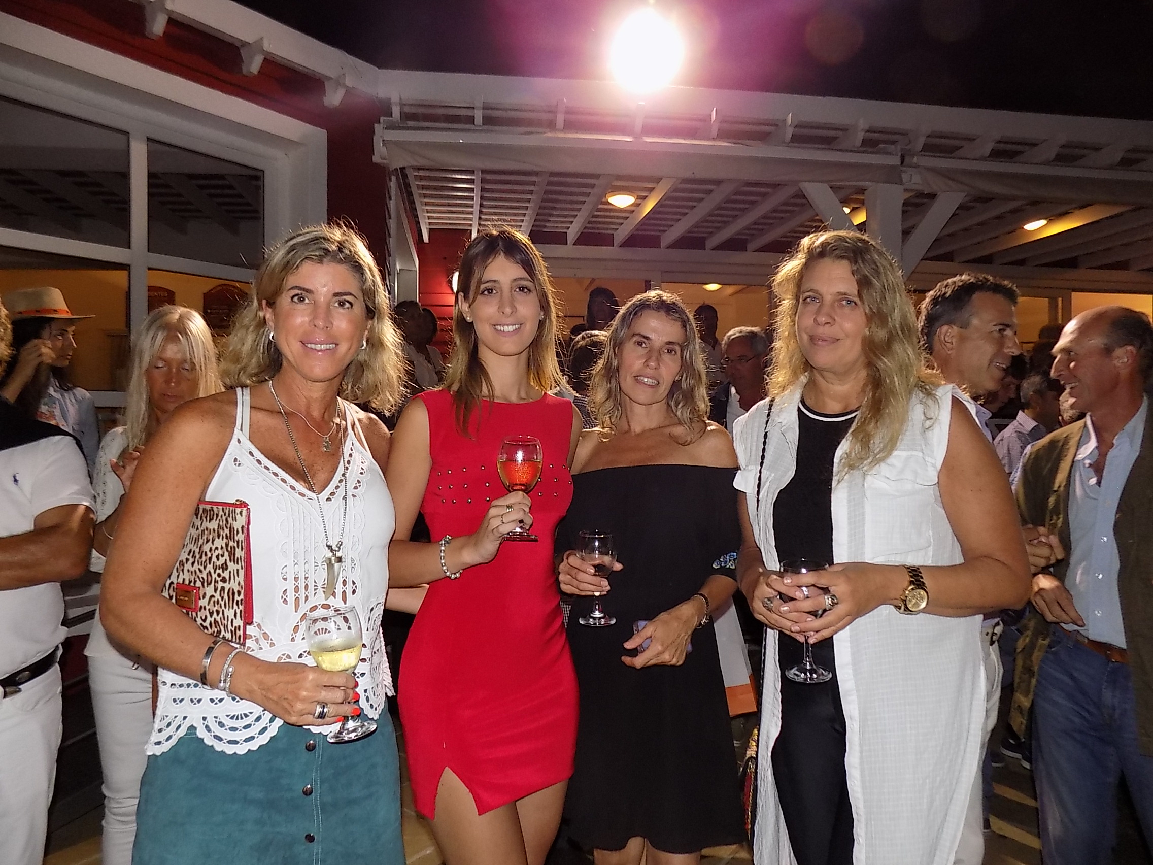 María Fernanda Iglesias, Carolina Muto, Alejandra Martínez, Gabriela Olondriz.