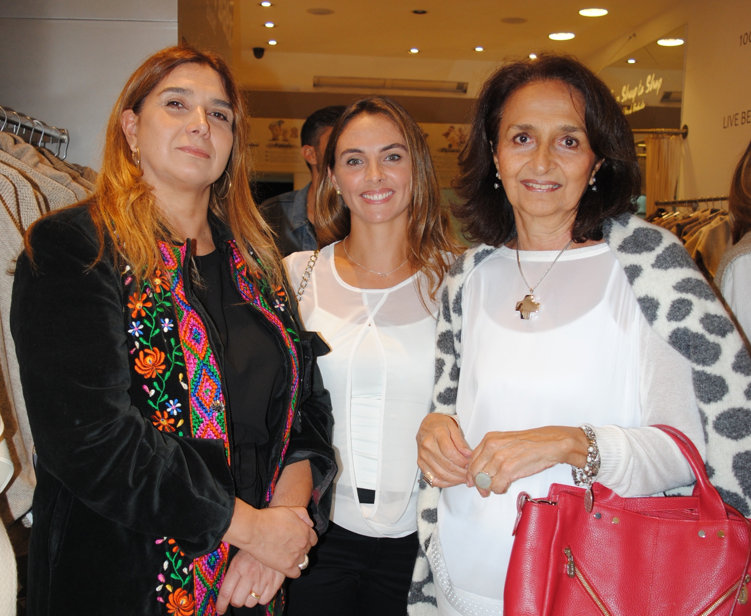 Valentina Abadie, Karina Anselmi, Marta de Raffo.