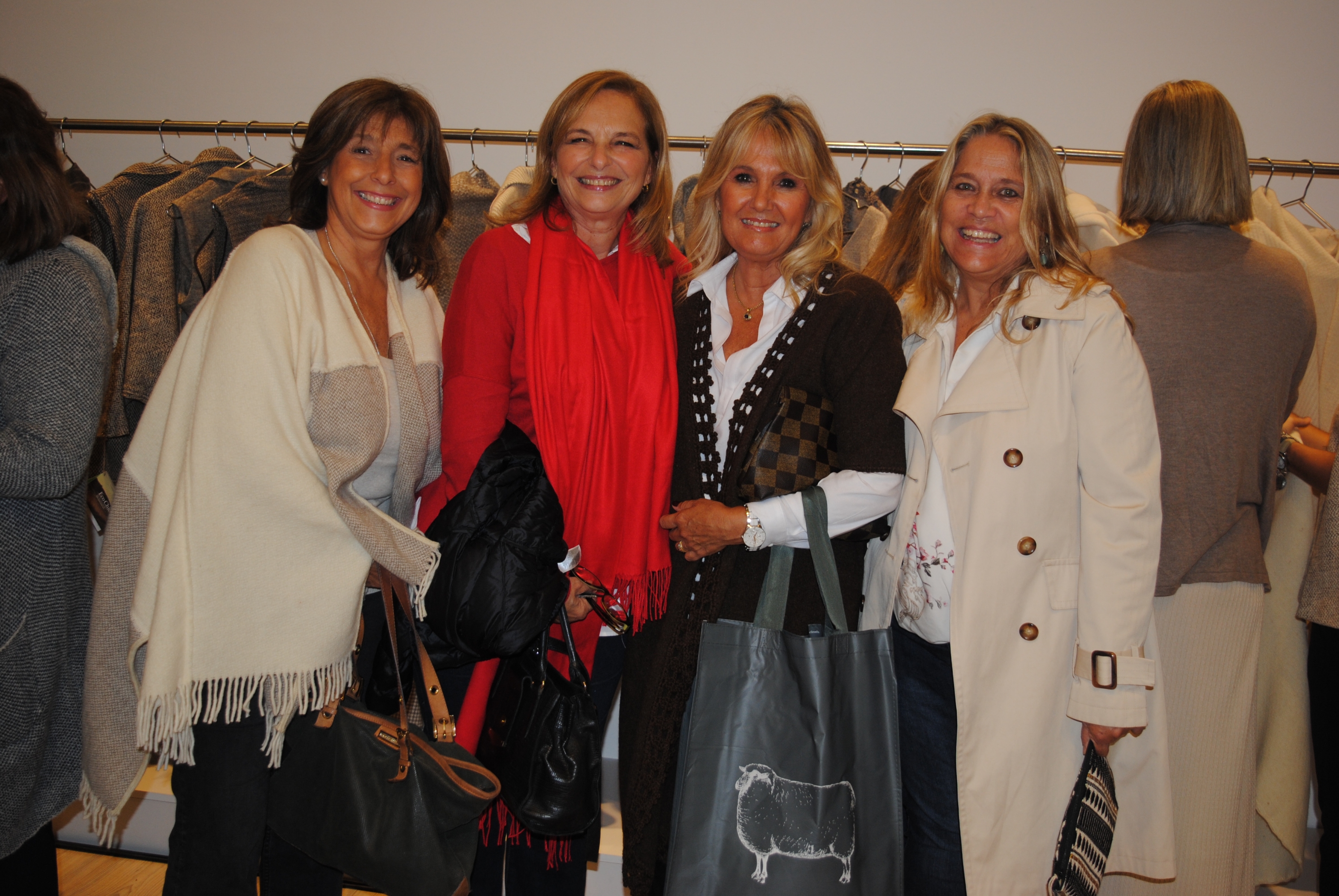 Cristina Ottonello, Cecilia Pollio, Federica Latourrette, Mercedes Arocena.