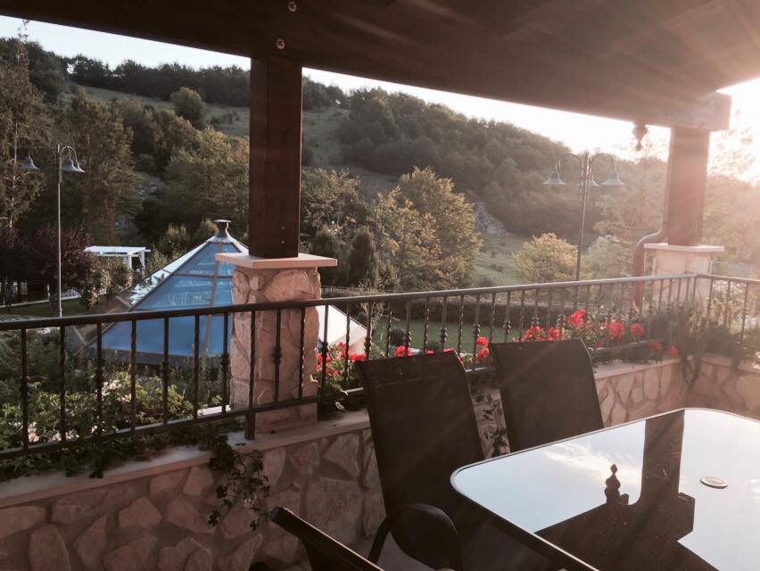 Así era el hotel antes de la avalancha de nieve. Foto: Facebook Hotel Rigopiano