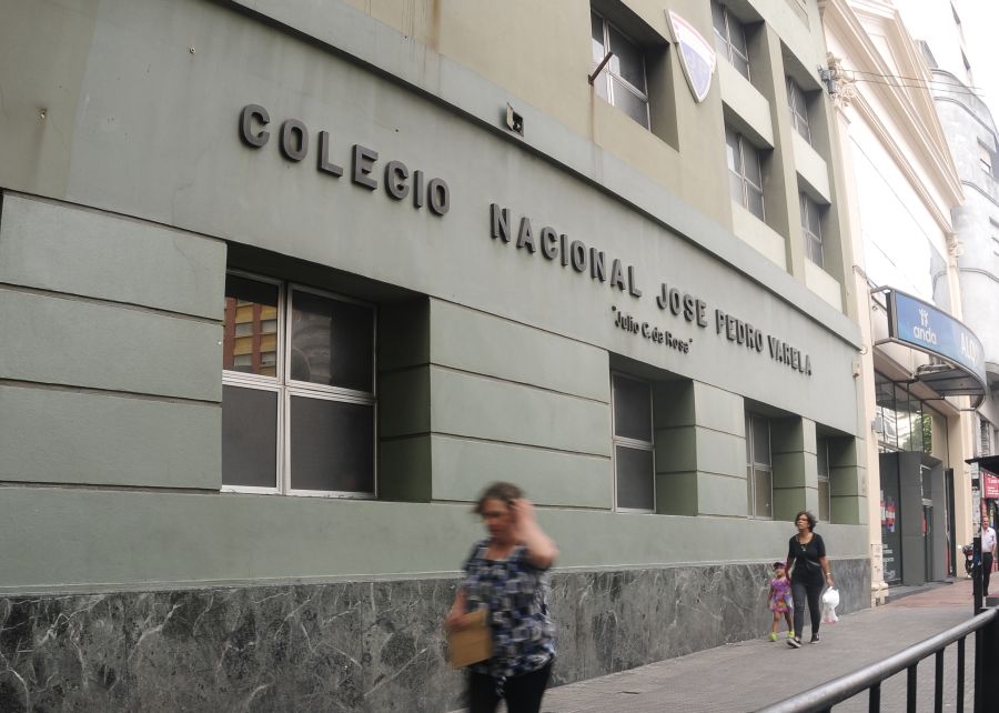 El eterno femenino de una imaginativa pintora