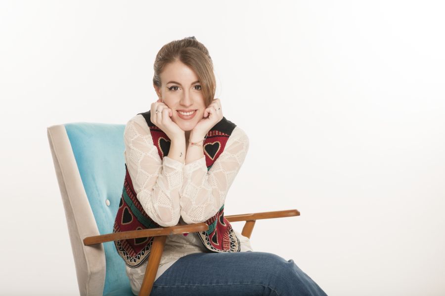 El eterno femenino de una imaginativa pintora