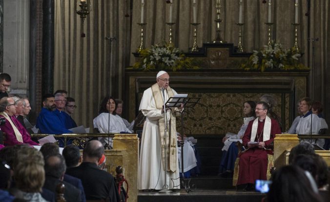 El eterno femenino de una imaginativa pintora