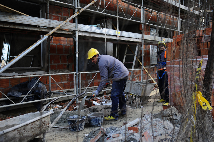 El eterno femenino de una imaginativa pintora