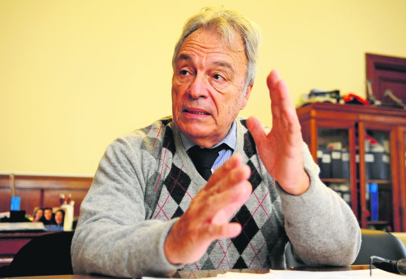 El eterno femenino de una imaginativa pintora