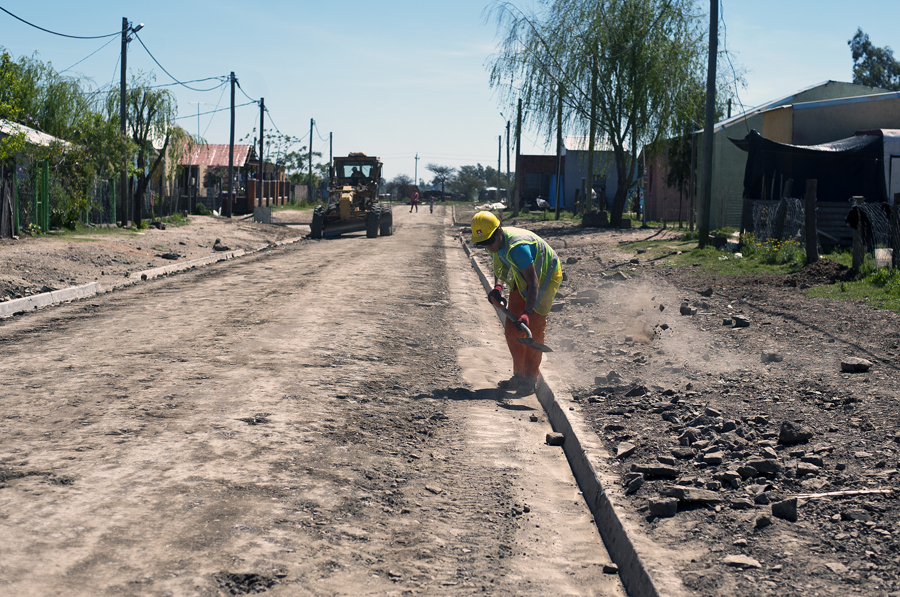 El eterno femenino de una imaginativa pintora