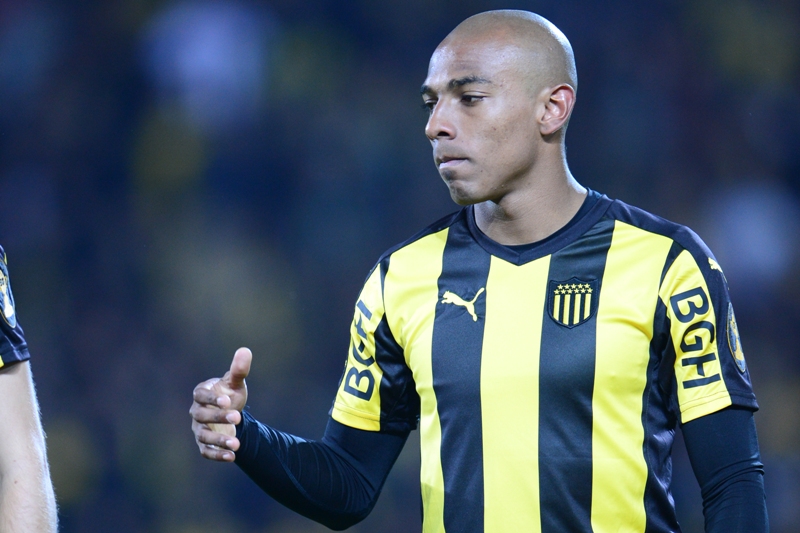 El eterno femenino de una imaginativa pintora