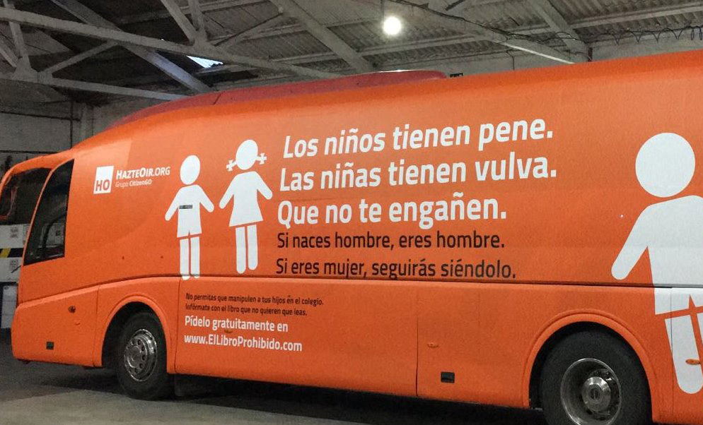 El eterno femenino de una imaginativa pintora