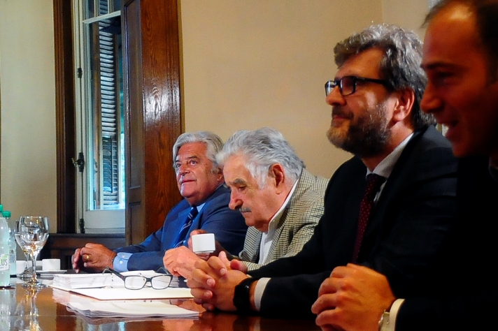 El eterno femenino de una imaginativa pintora