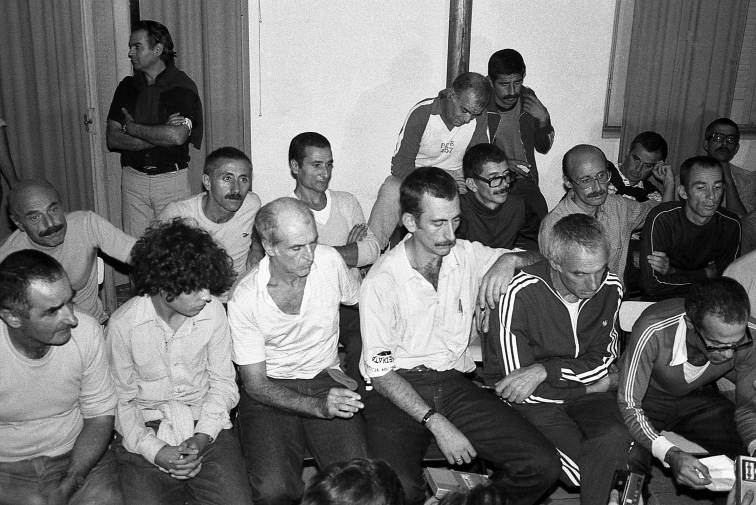 El eterno femenino de una imaginativa pintora