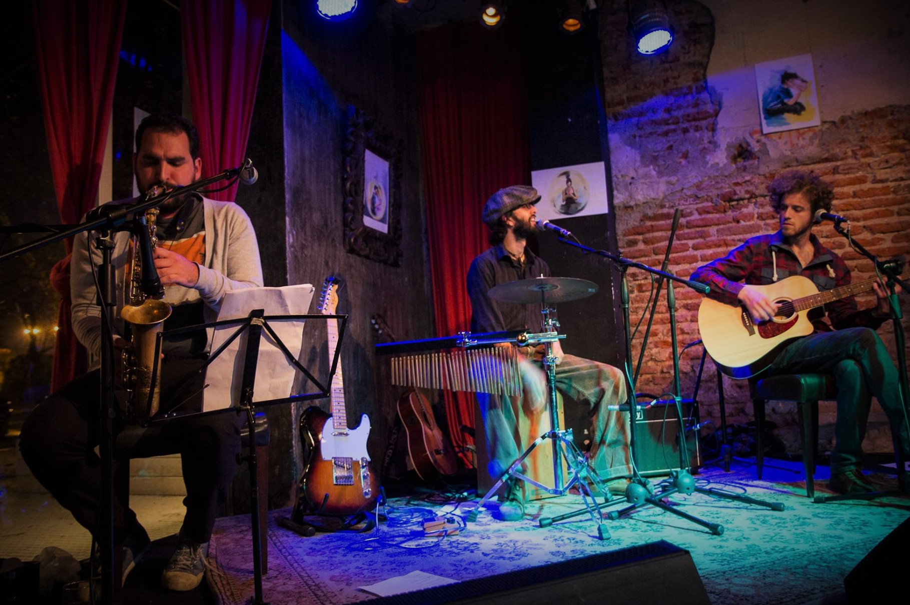 El eterno femenino de una imaginativa pintora