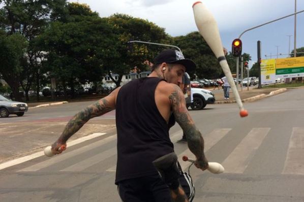 El eterno femenino de una imaginativa pintora