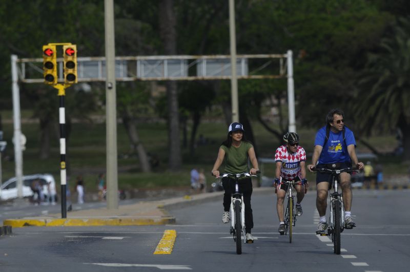 El eterno femenino de una imaginativa pintora