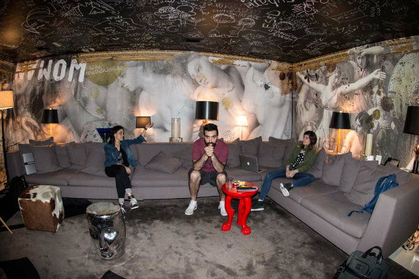 El eterno femenino de una imaginativa pintora