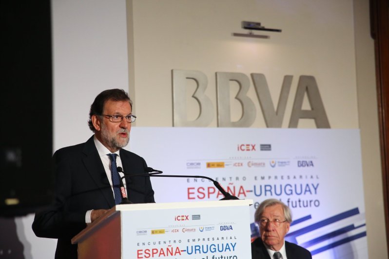 El eterno femenino de una imaginativa pintora