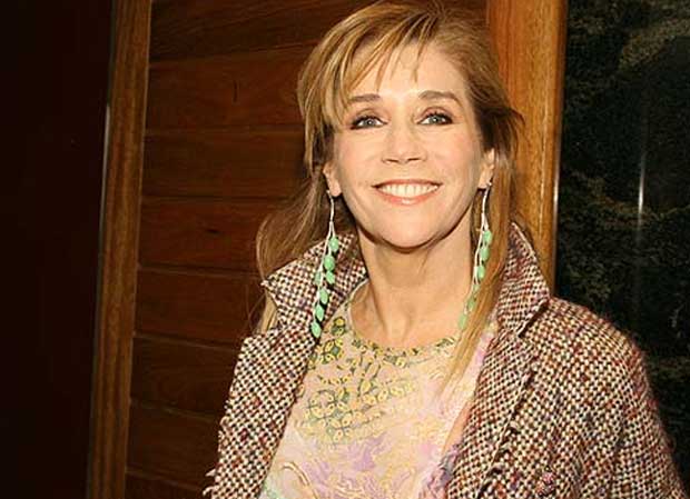 El eterno femenino de una imaginativa pintora