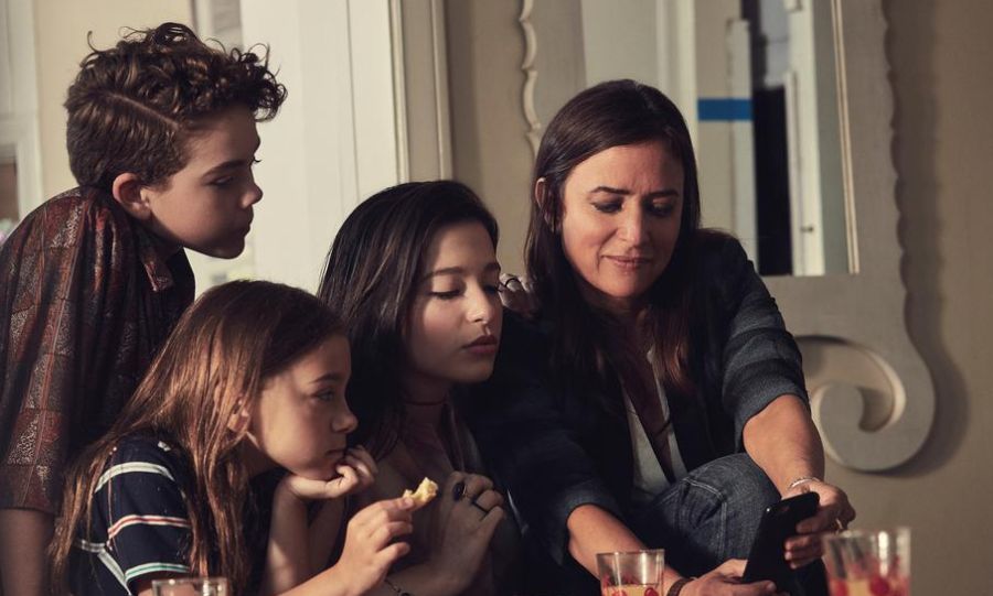 El eterno femenino de una imaginativa pintora