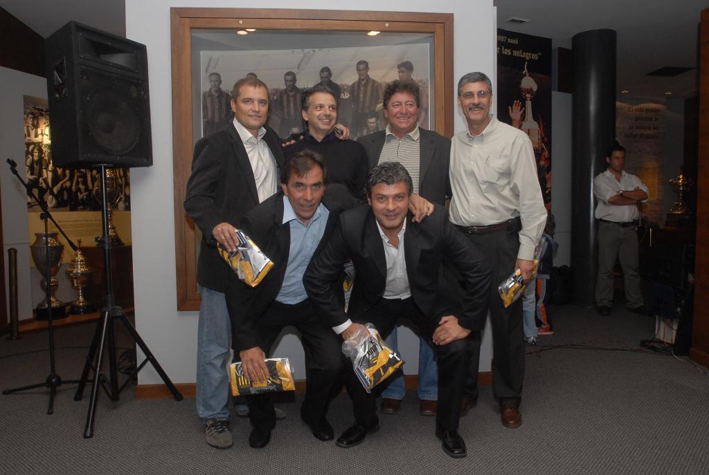 Arriba Diego Aguirre, José Herrera, José Batlle Perdomo y Eduardio Pereyra. Abajo Obdulio Trasante y Jorge Goncálvez. Foto: Archivo El País