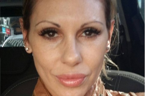 El eterno femenino de una imaginativa pintora