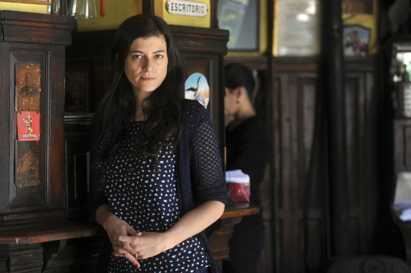 El eterno femenino de una imaginativa pintora
