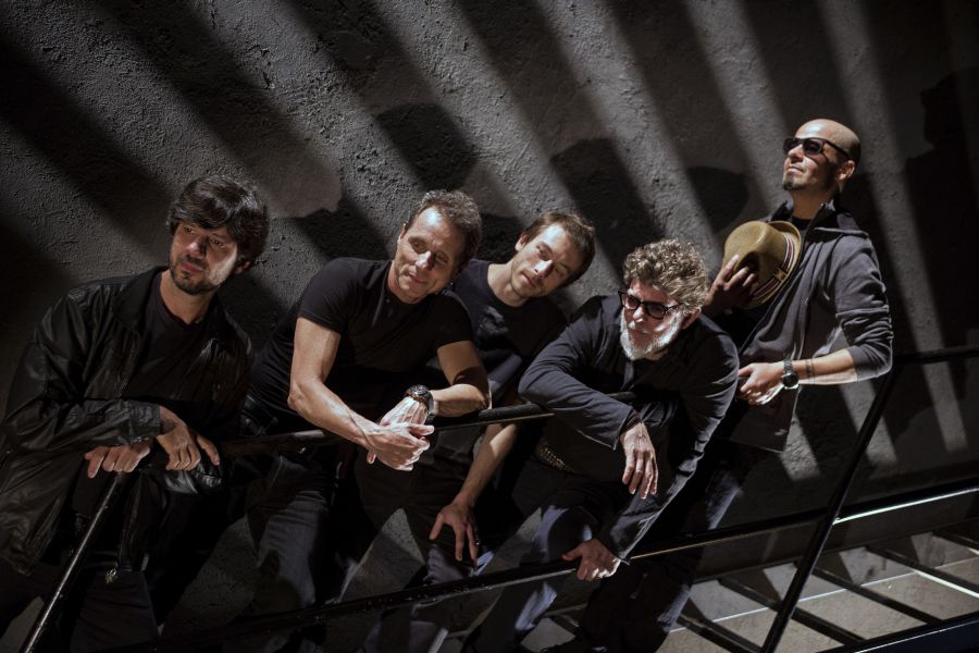 El eterno femenino de una imaginativa pintora