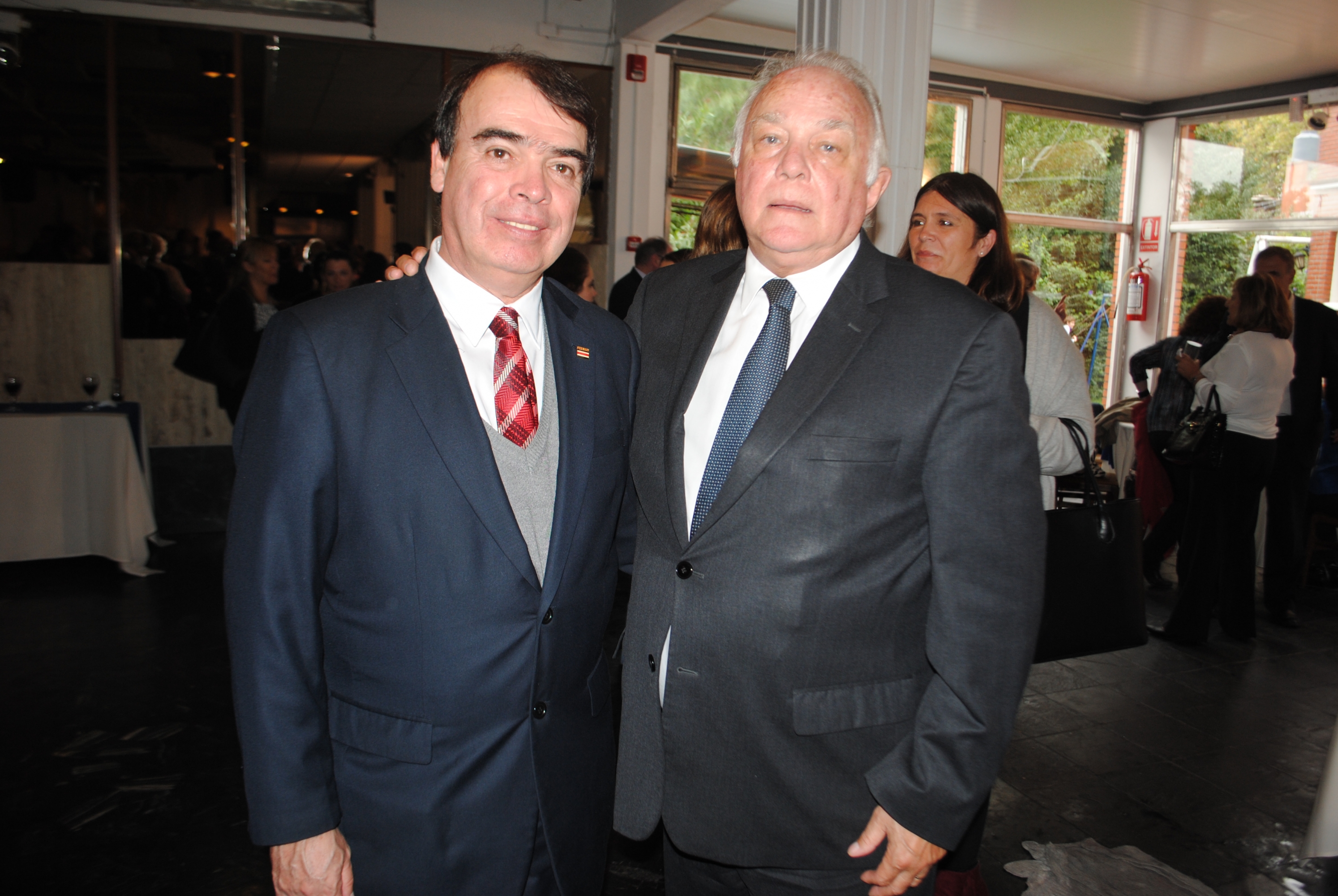 Arnoldo Herrera, Carlos Barros.