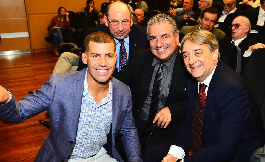 Gastón Reyno junto a Pablo Karslian, Alfredo Etchandy y Fernando Cáceres. Foto: Gerardo Pérez