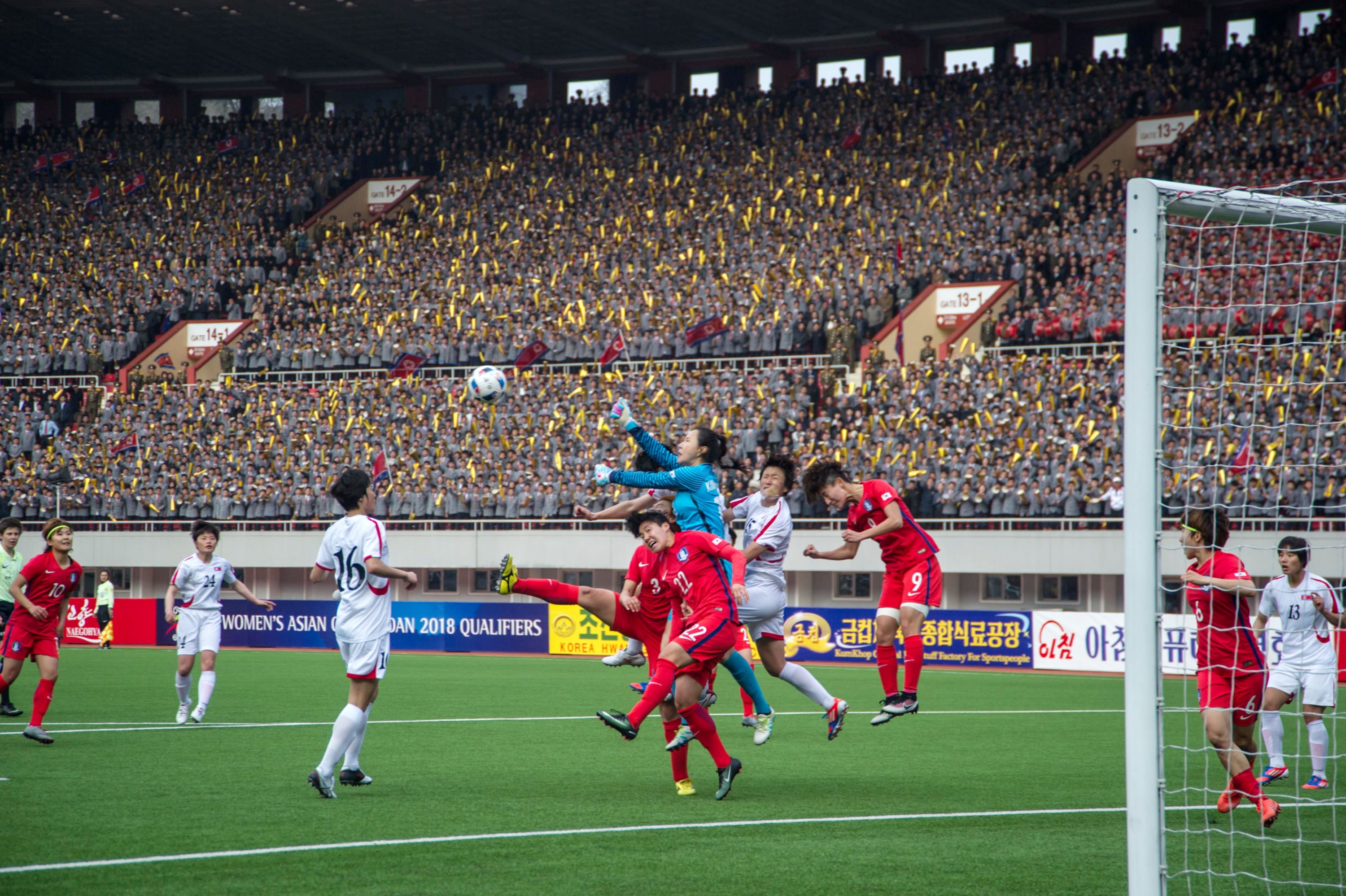 Unas 40.000 personas concurrieron al partido. FOTO: Reuters