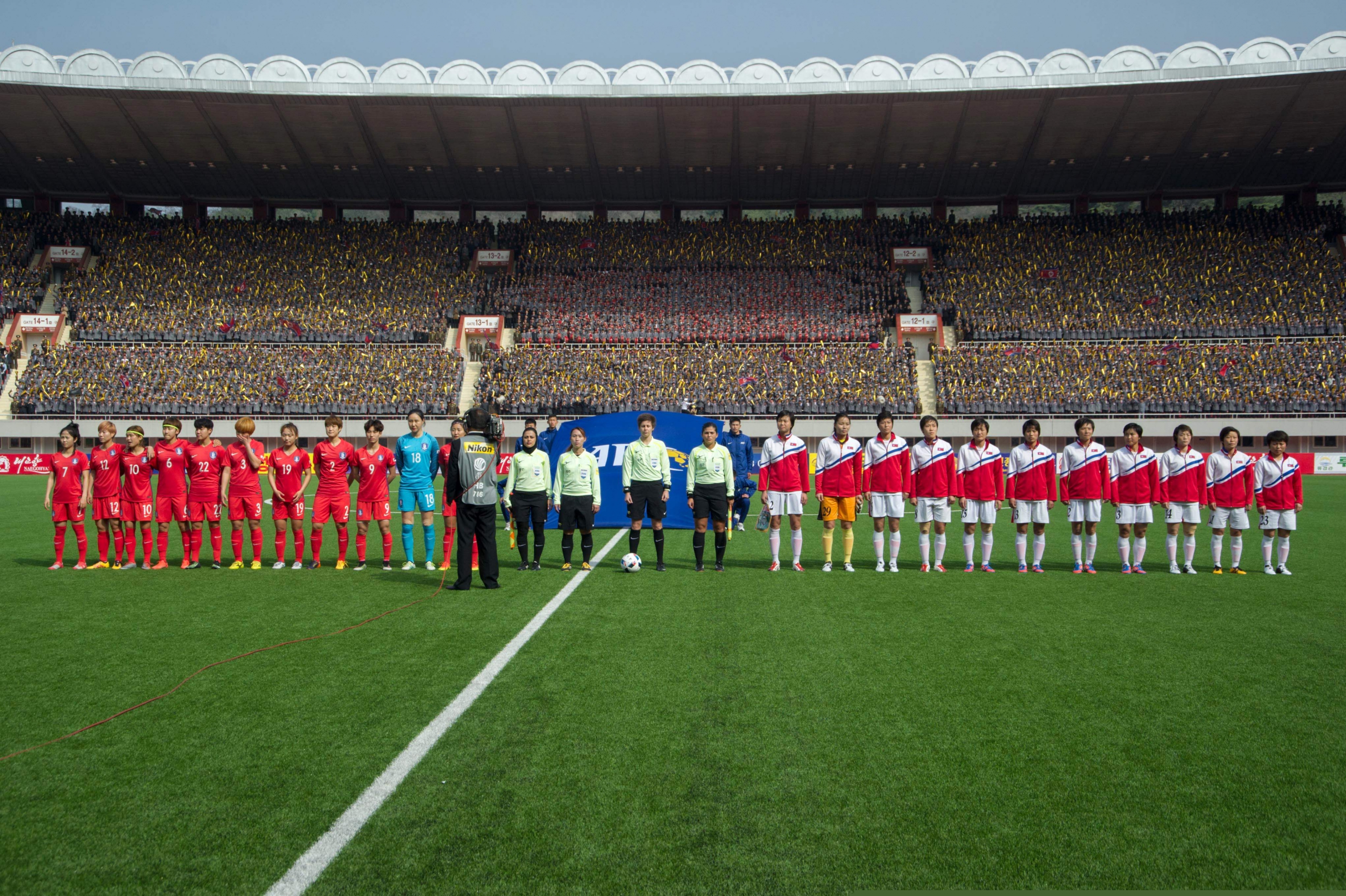 Unas 40.000 personas concurrieron al partido. FOTO: Reuters