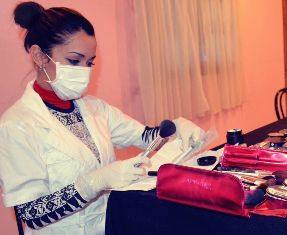 El eterno femenino de una imaginativa pintora