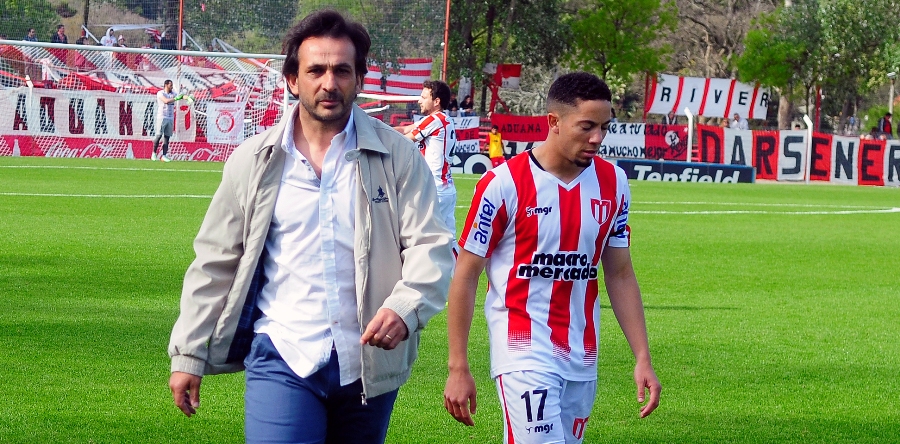 El eterno femenino de una imaginativa pintora