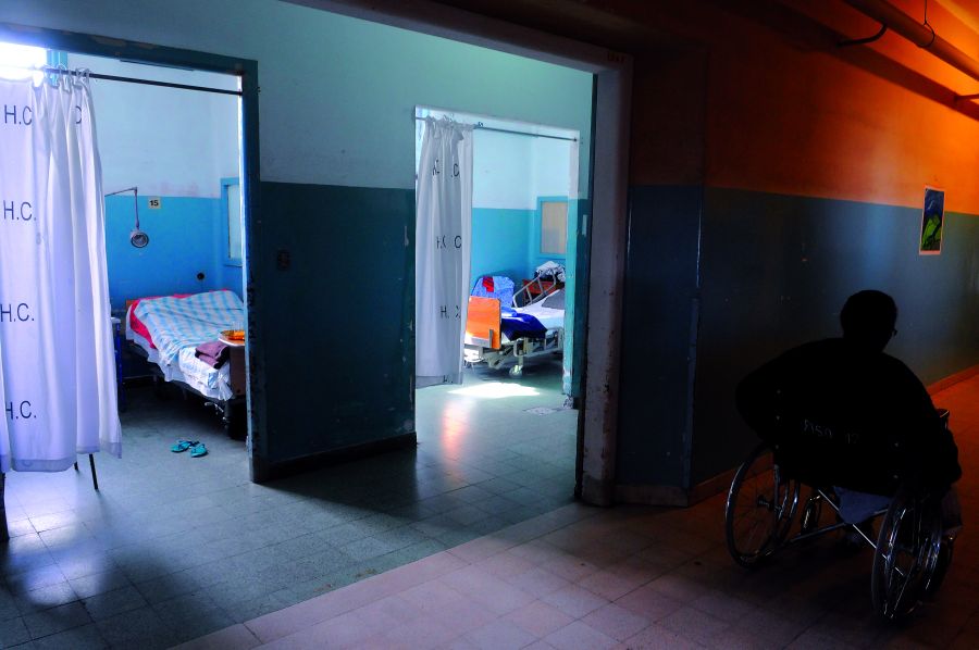 El eterno femenino de una imaginativa pintora