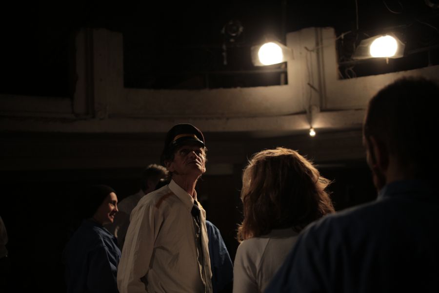 El eterno femenino de una imaginativa pintora