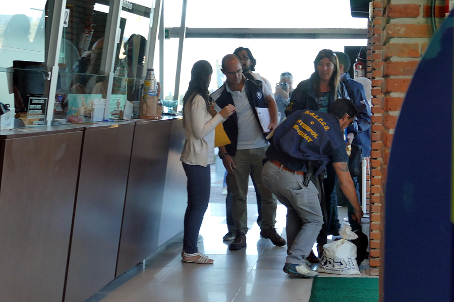 El eterno femenino de una imaginativa pintora