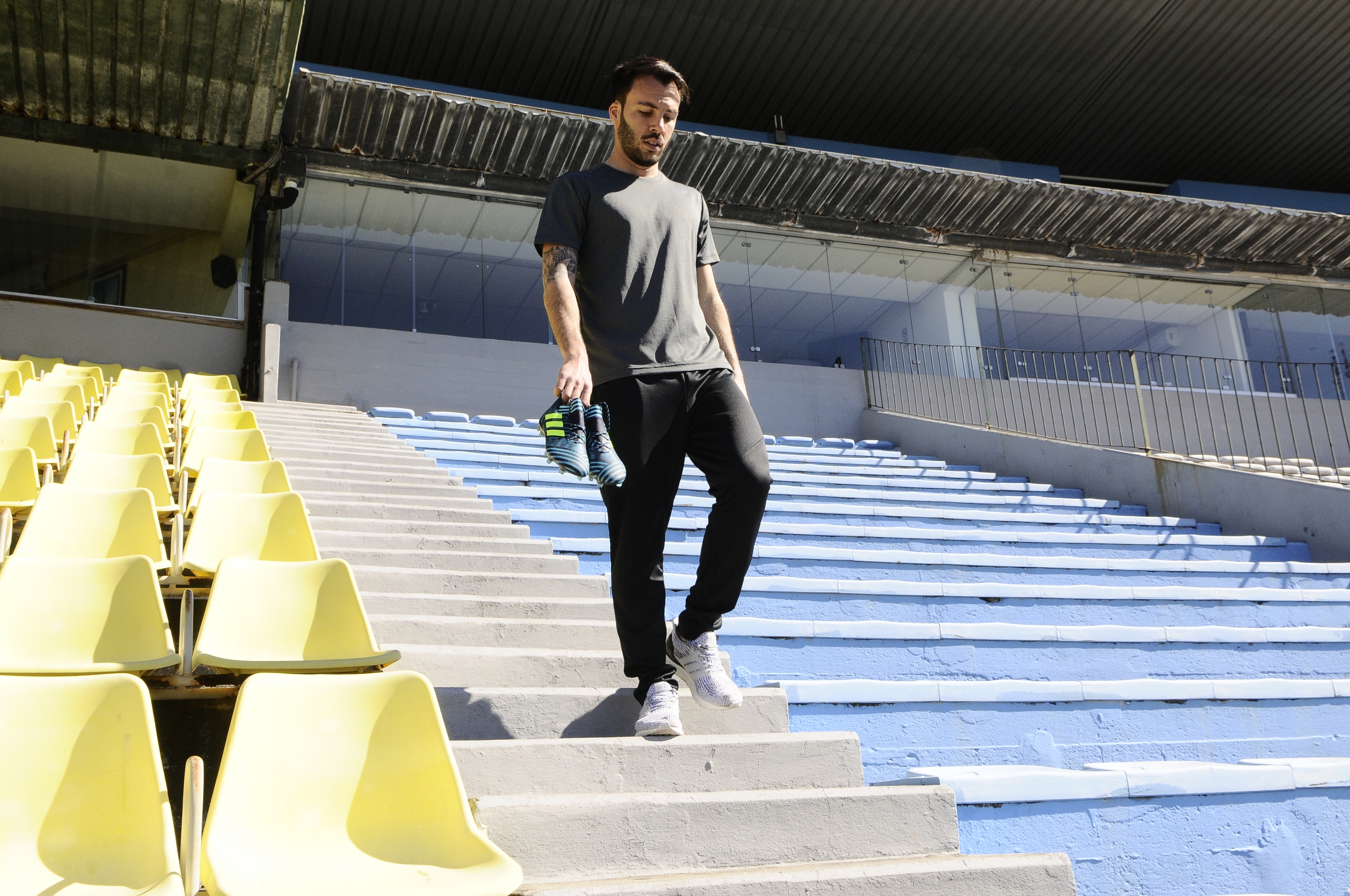 SebastIán RodrÍguez, el volante de nacional, es la cara de los nuevos adidas Nemeziz 17.1.