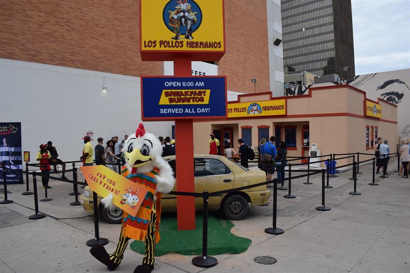 El eterno femenino de una imaginativa pintora