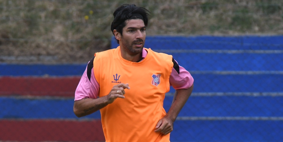 El eterno femenino de una imaginativa pintora