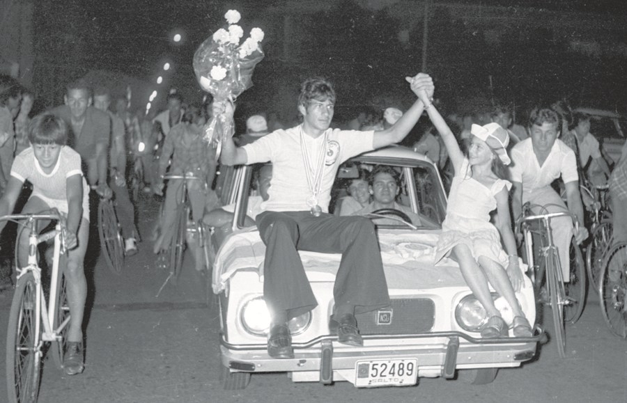 El eterno femenino de una imaginativa pintora