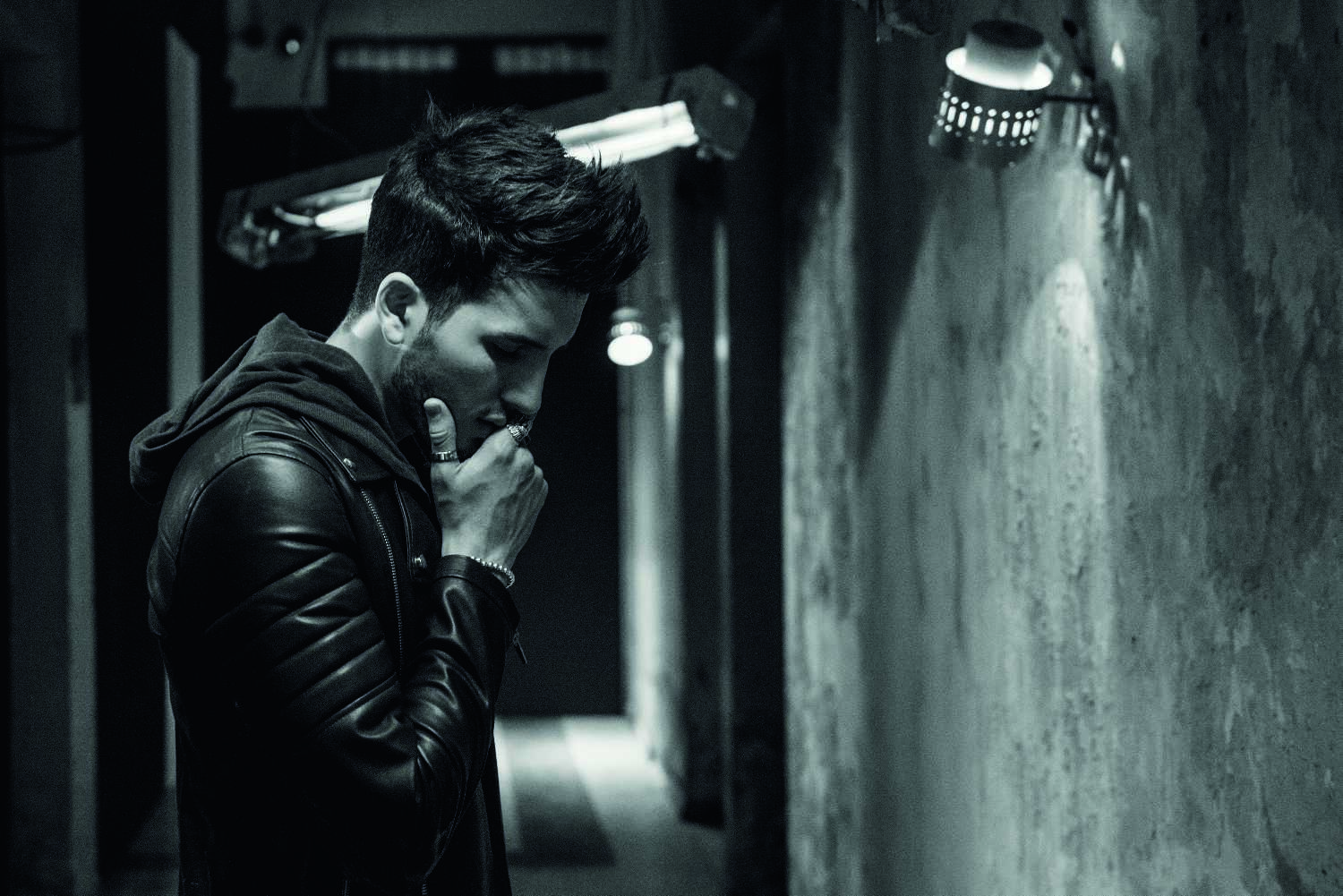 El eterno femenino de una imaginativa pintora