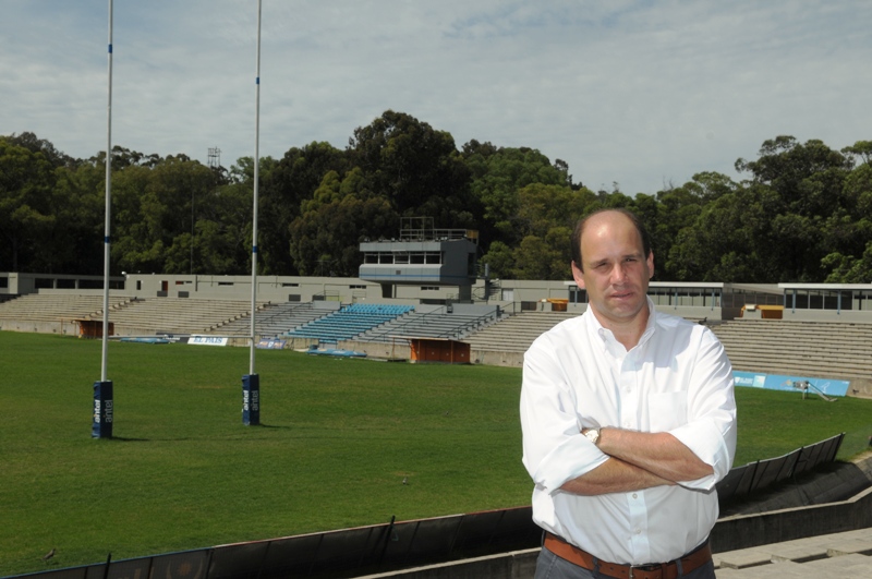 El eterno femenino de una imaginativa pintora