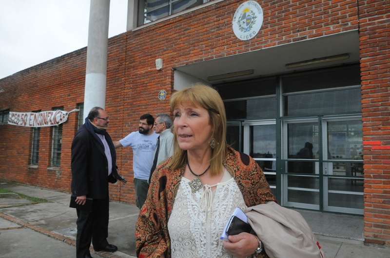 El eterno femenino de una imaginativa pintora