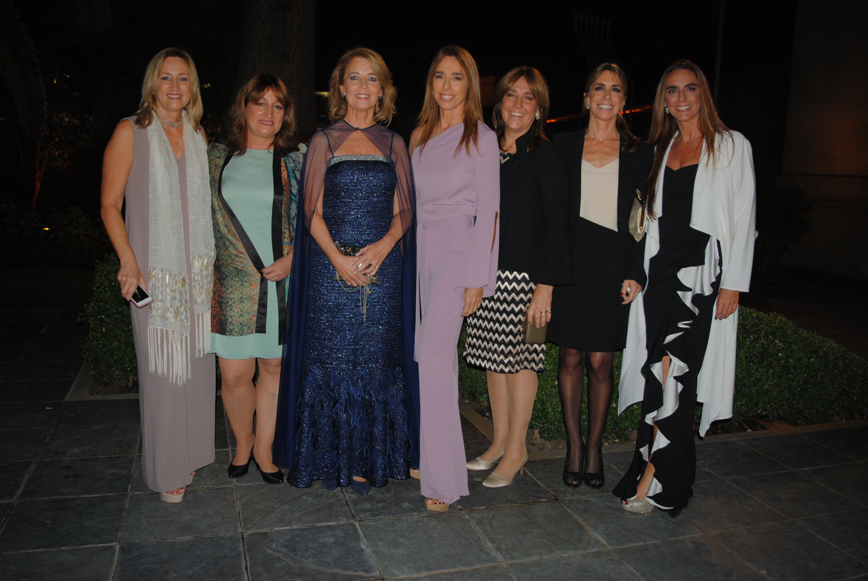 Paula e Isabel Aramnedía, Mercedes Seré, Cecilia y Daniela, Jimena y Lucia Viana.