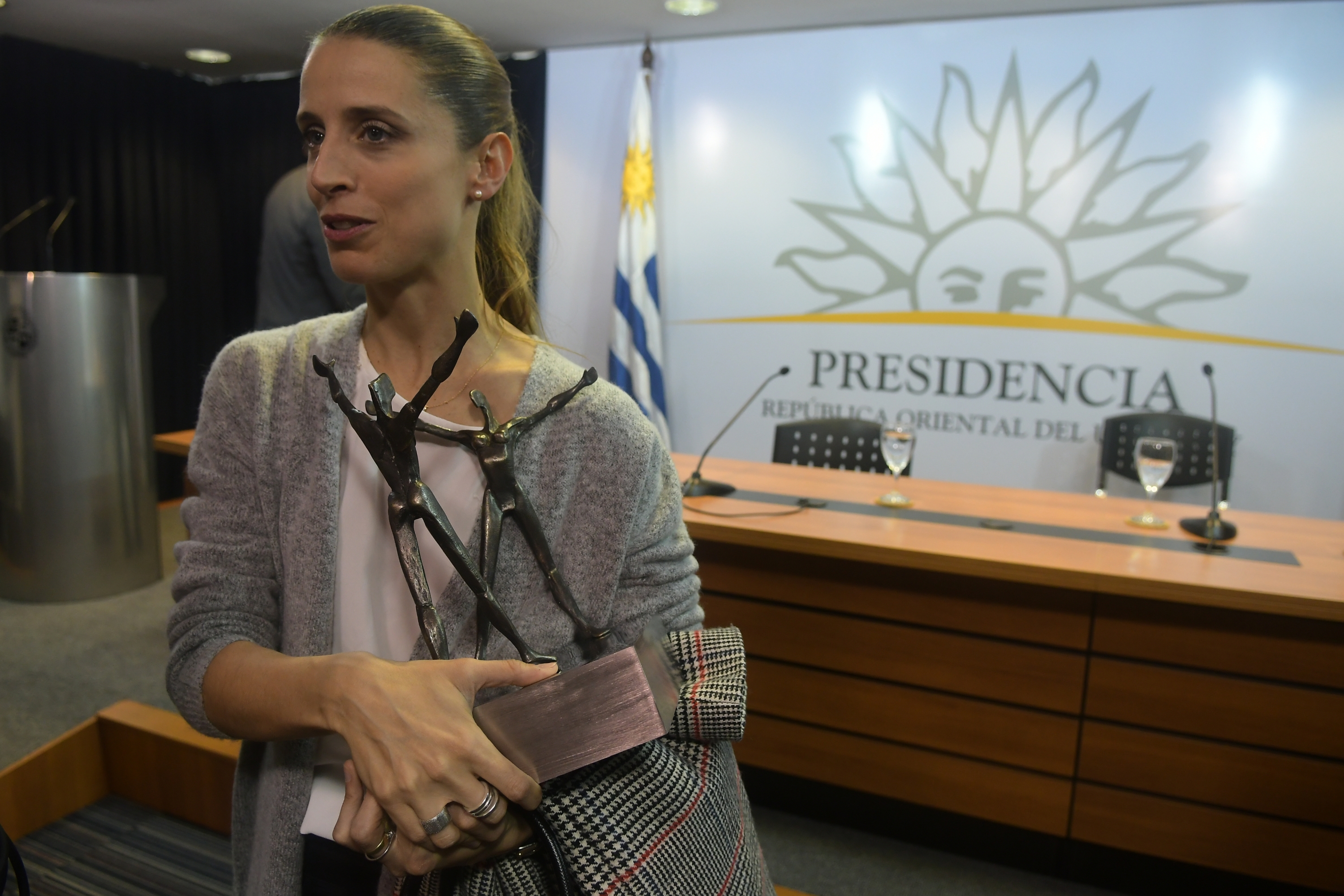 María Noel Riccetto en conferencia de prensa luego de ganar el premio Benois a la Danza. Foto: Ariel Colmegna