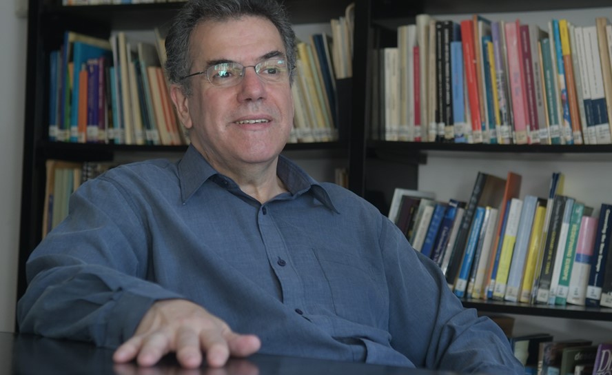 El eterno femenino de una imaginativa pintora