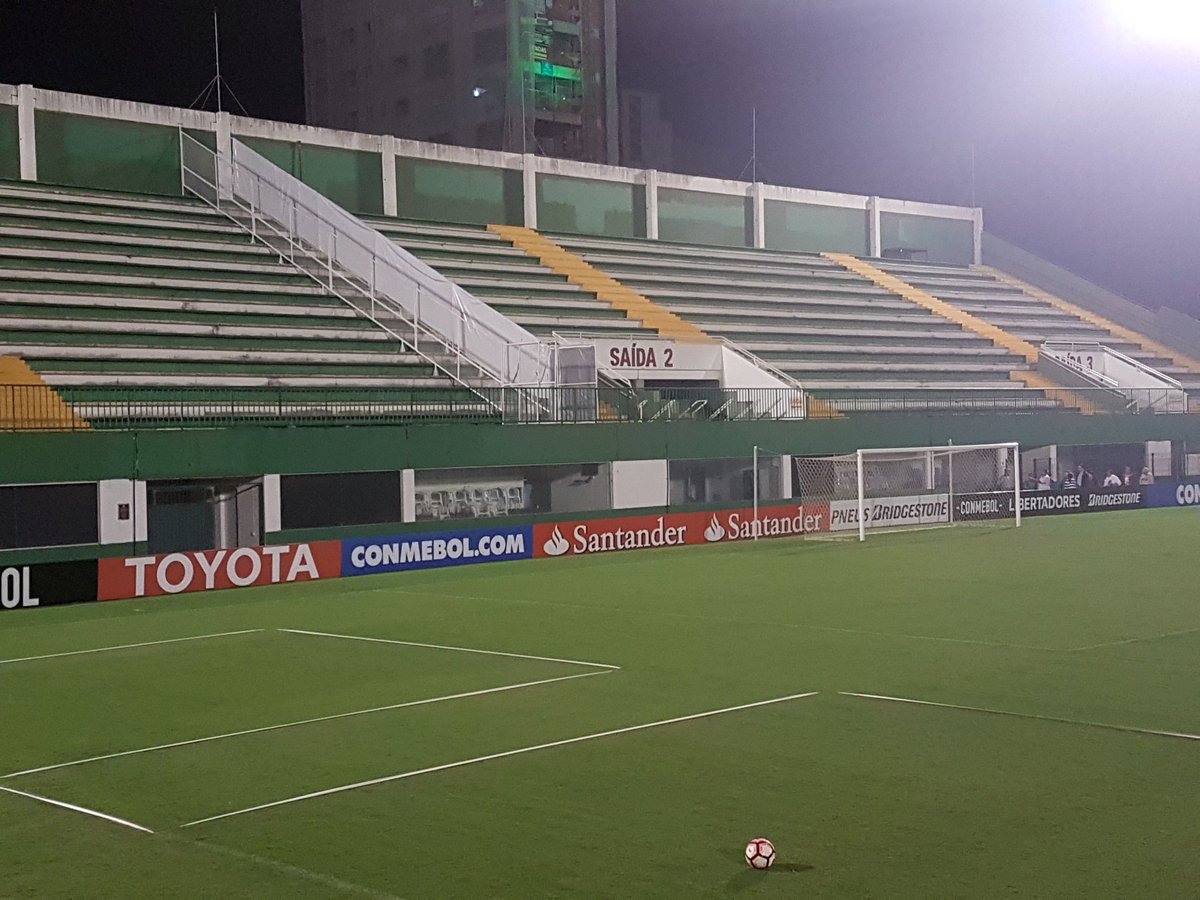 Nacional reconociendo el Arena Conda, el estadio de Chapecoense. Foto: @jpromeroh / Twitter