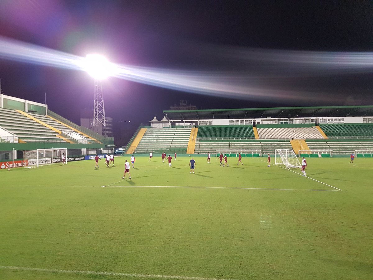Nacional reconociendo el Arena Conda, el estadio de Chapecoense. Foto: @jpromeroh / Twitter