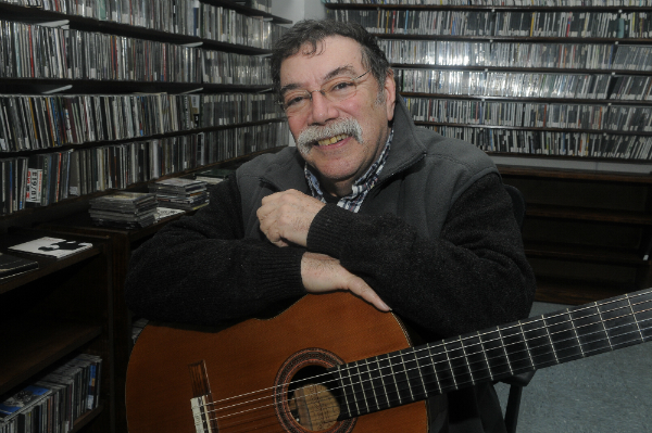 El eterno femenino de una imaginativa pintora