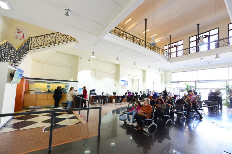 El eterno femenino de una imaginativa pintora